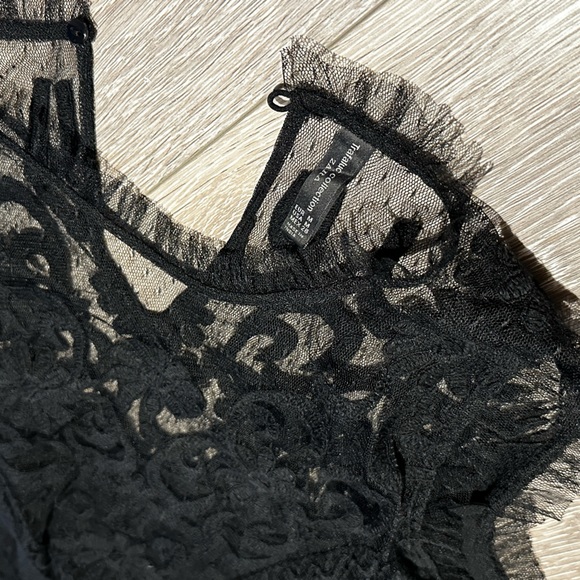 Zara Trafaluc Black Sheer Embroidered Sleeveless Crop Top - Picture 4 of 4